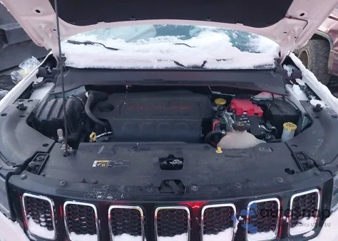 2020 Jeep Compass Limited 4X4 z USA, uszkodzony, nr VIN 3C4NJDCB7LT221996